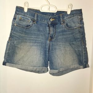 Old Navy Size 4 Mid-Rise Jean Shorts for Women -- 5-inch inseam
